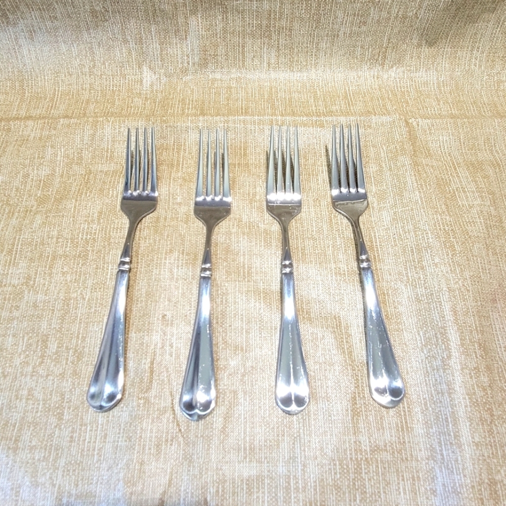 Mikasa French Countryside 18/10 Stainless Steel Salad Forks (Set of Four)